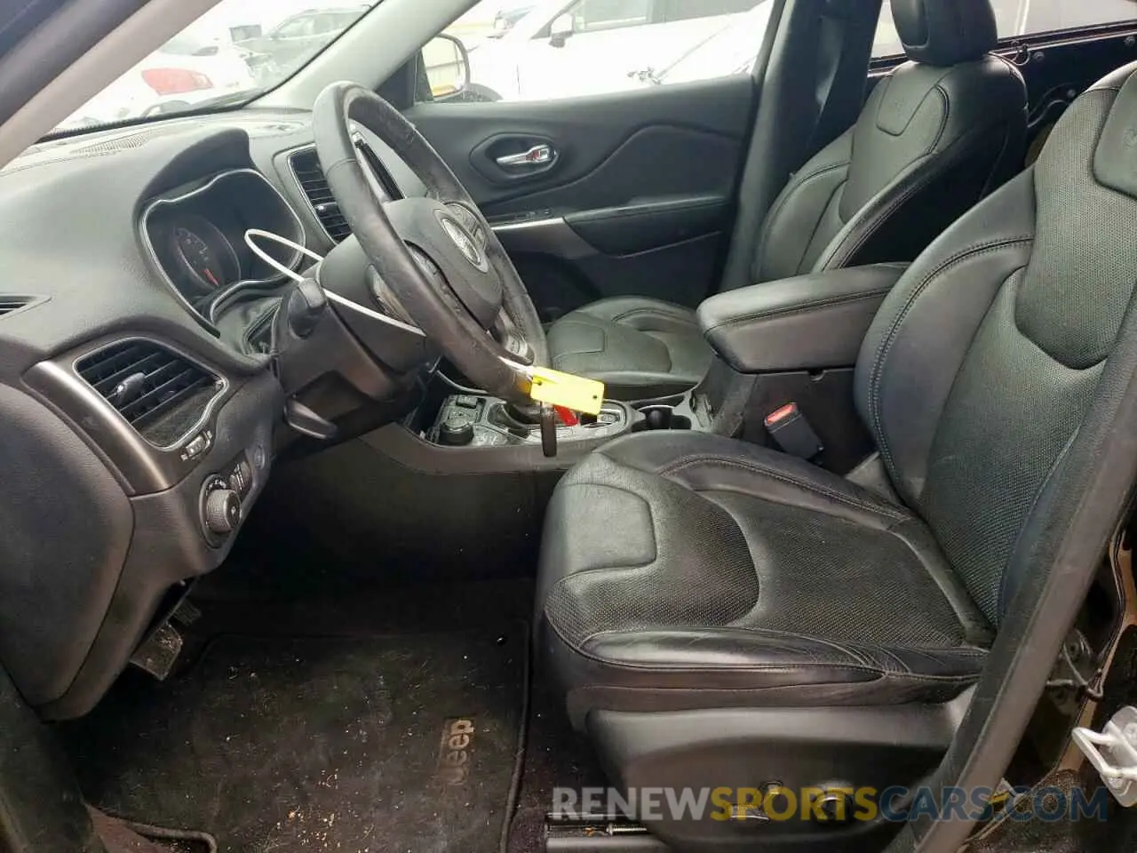 7 Photograph of a damaged car 1C4PJMDN2KD124128 JEEP GRAND CHER 2019