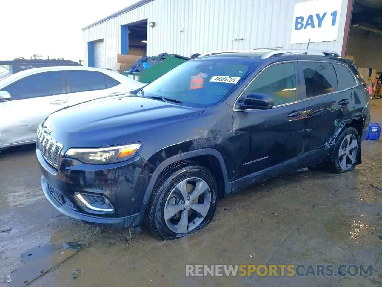 1 Photograph of a damaged car 1C4PJMDN3KD189862 JEEP GRAND CHER 2019