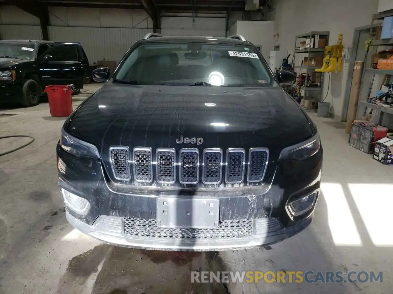 5 Photograph of a damaged car 1C4PJMDN4KD133803 JEEP GRAND CHER 2019