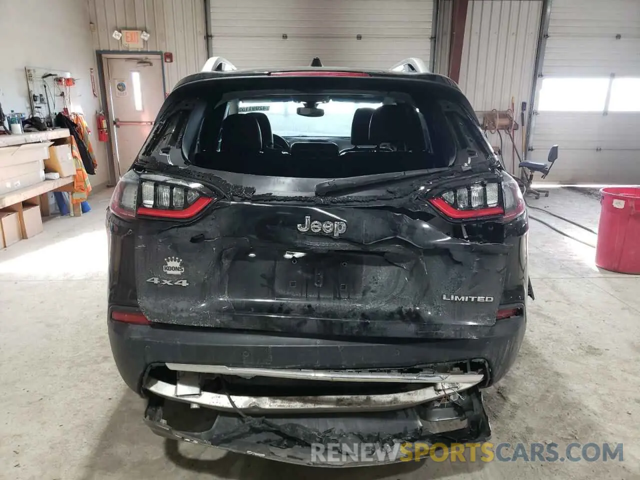 6 Photograph of a damaged car 1C4PJMDN4KD133803 JEEP GRAND CHER 2019