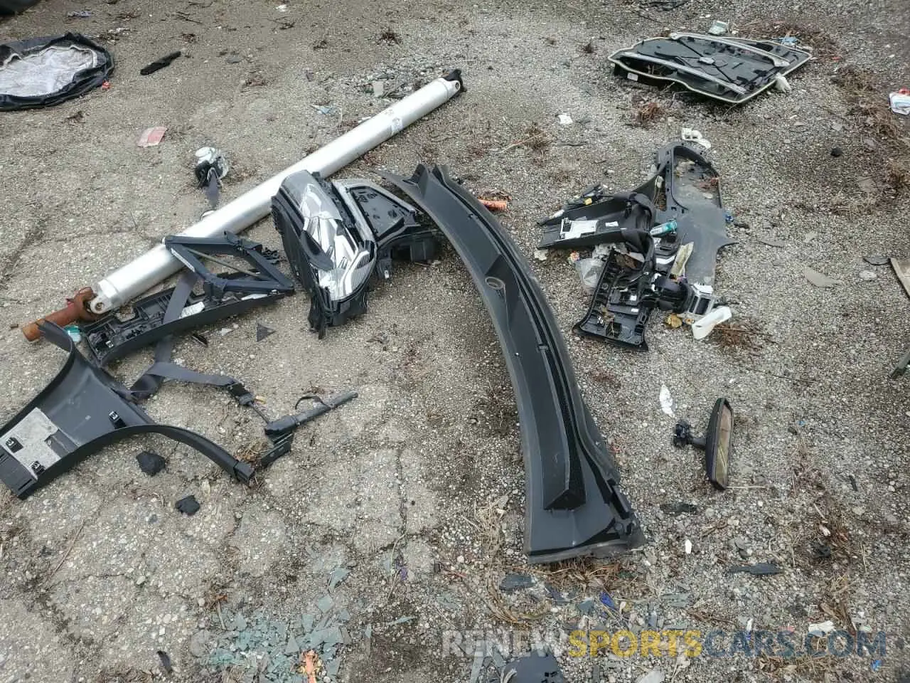13 Photograph of a damaged car 1C4PJMDN5KD168575 JEEP GRAND CHER 2019