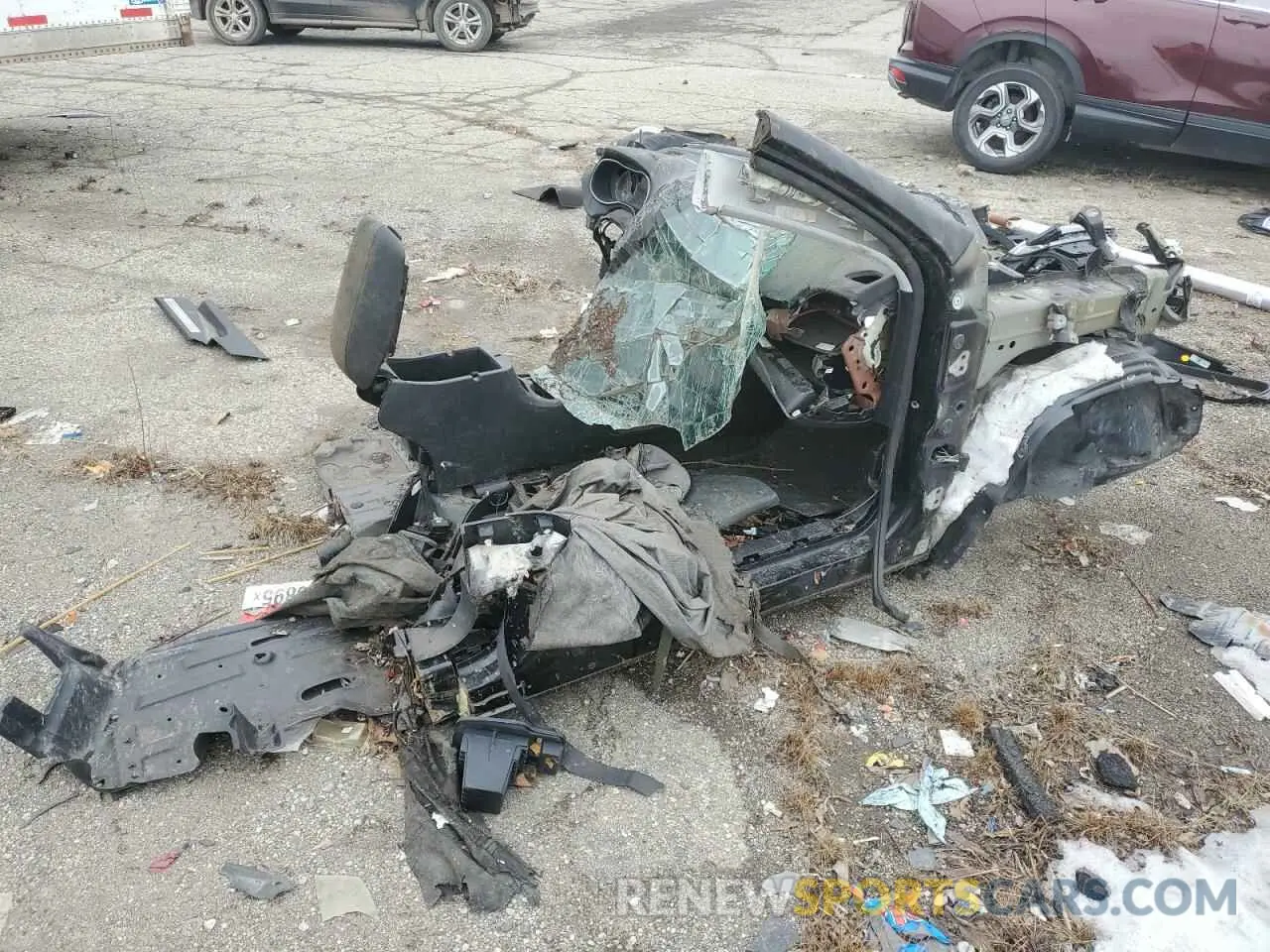 3 Photograph of a damaged car 1C4PJMDN5KD168575 JEEP GRAND CHER 2019