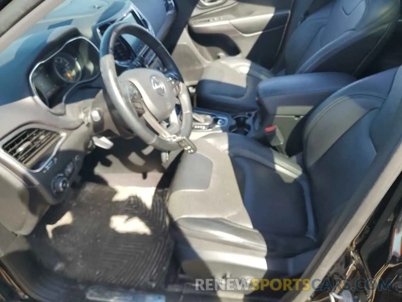 7 Photograph of a damaged car 1C4PJMDN6KD134094 JEEP GRAND CHER 2019
