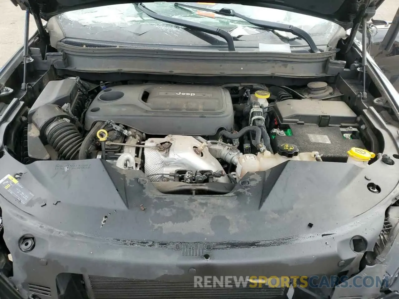 13 Photograph of a damaged car 1C4PJMDN6KD292676 JEEP GRAND CHER 2019