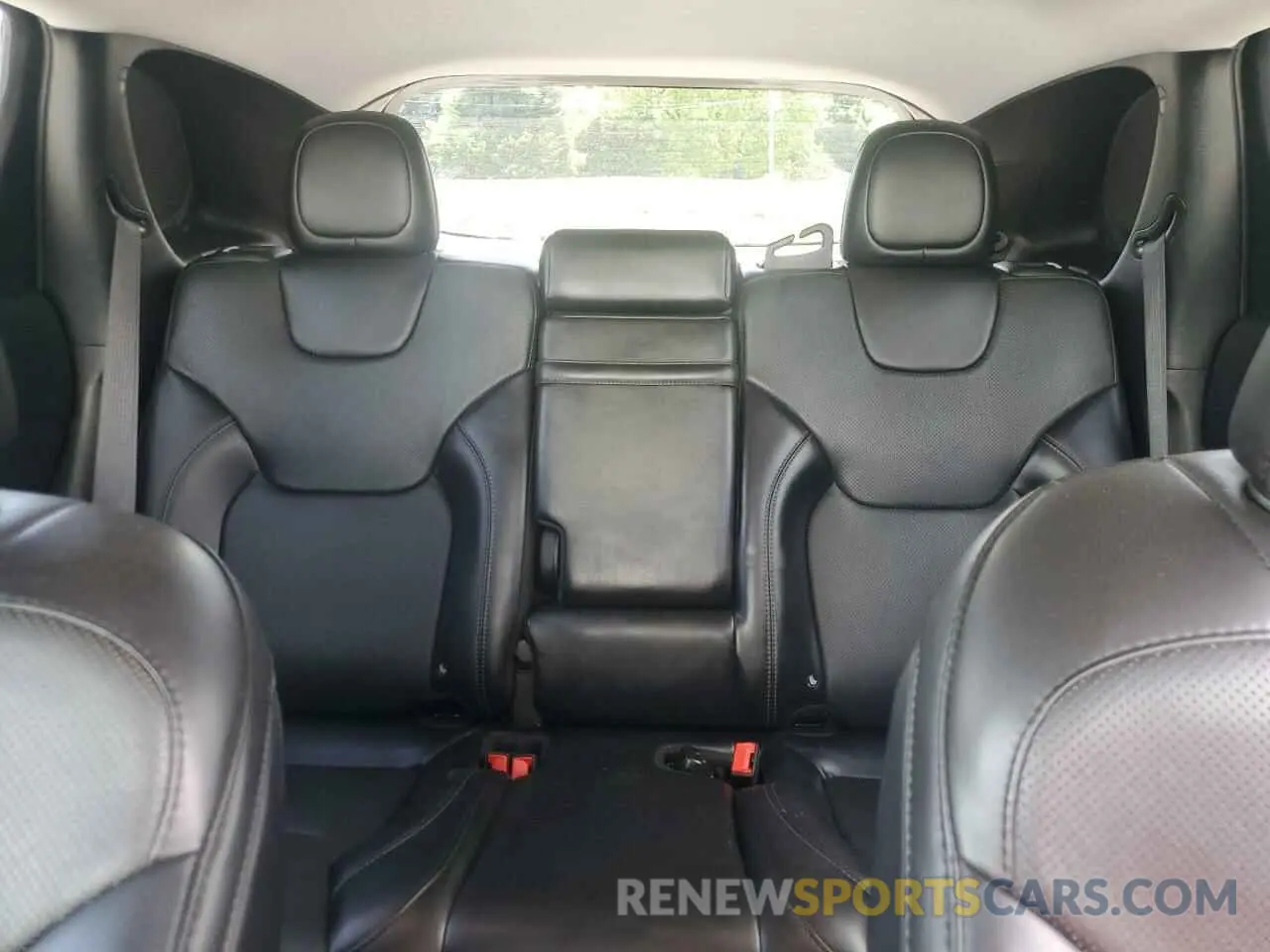 10 Photograph of a damaged car 1C4PJMDN7KD116722 JEEP GRAND CHER 2019