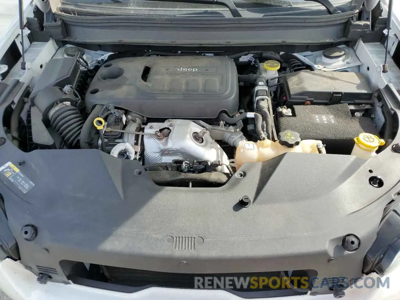 13 Photograph of a damaged car 1C4PJMDN7KD168464 JEEP GRAND CHER 2019