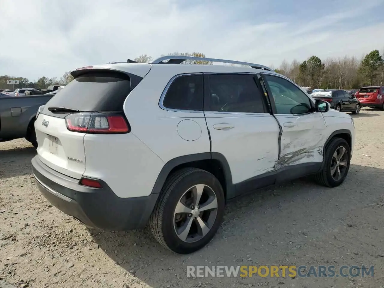3 Photograph of a damaged car 1C4PJMDN7KD168464 JEEP GRAND CHER 2019