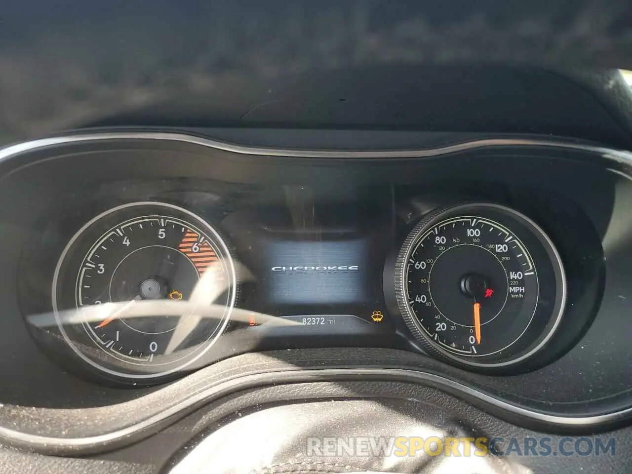 9 Photograph of a damaged car 1C4PJMDN7KD228730 JEEP GRAND CHER 2019