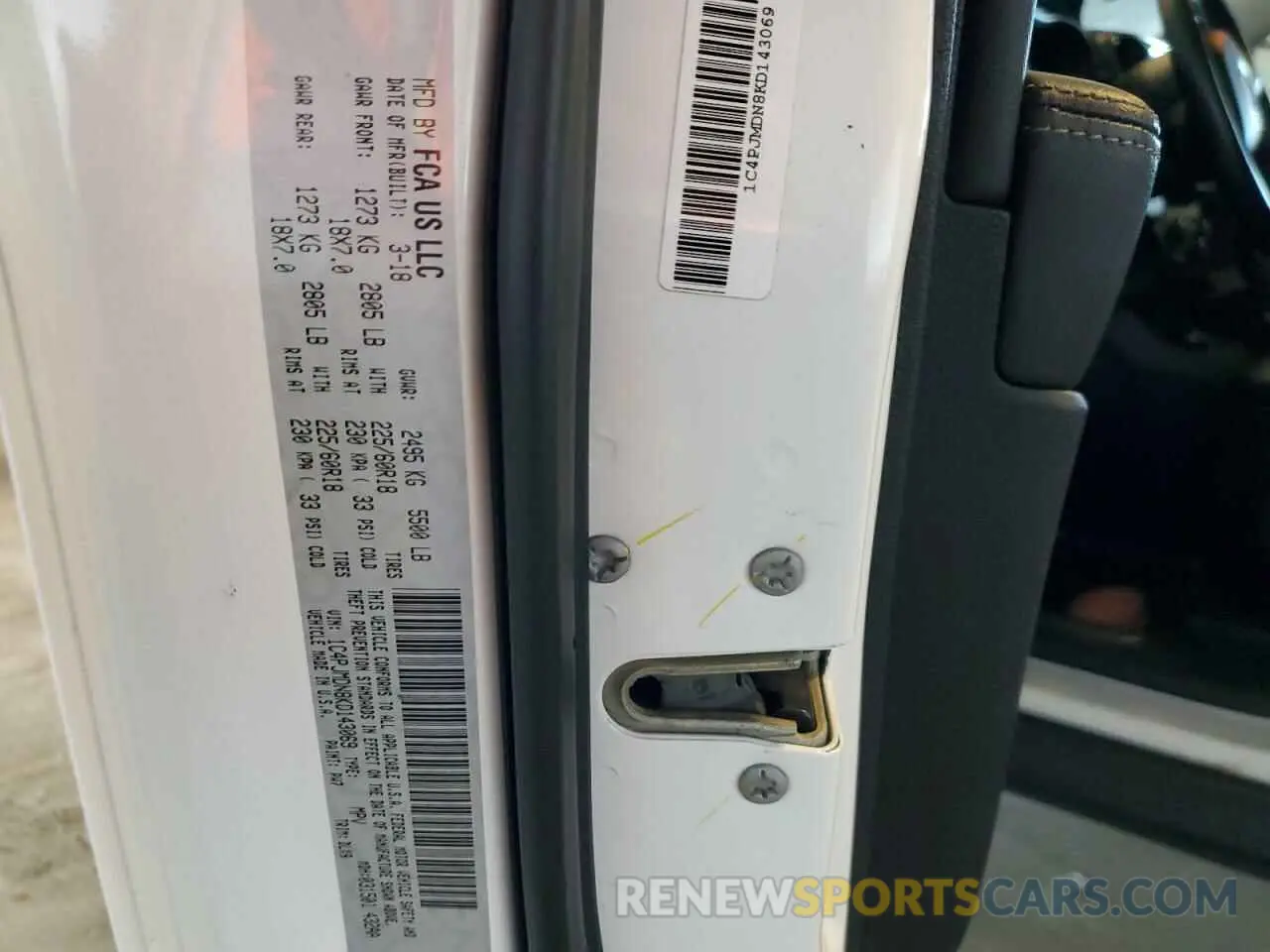 13 Photograph of a damaged car 1C4PJMDN8KD143069 JEEP GRAND CHER 2019