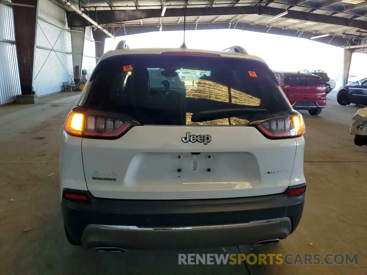 6 Photograph of a damaged car 1C4PJMDN8KD143069 JEEP GRAND CHER 2019