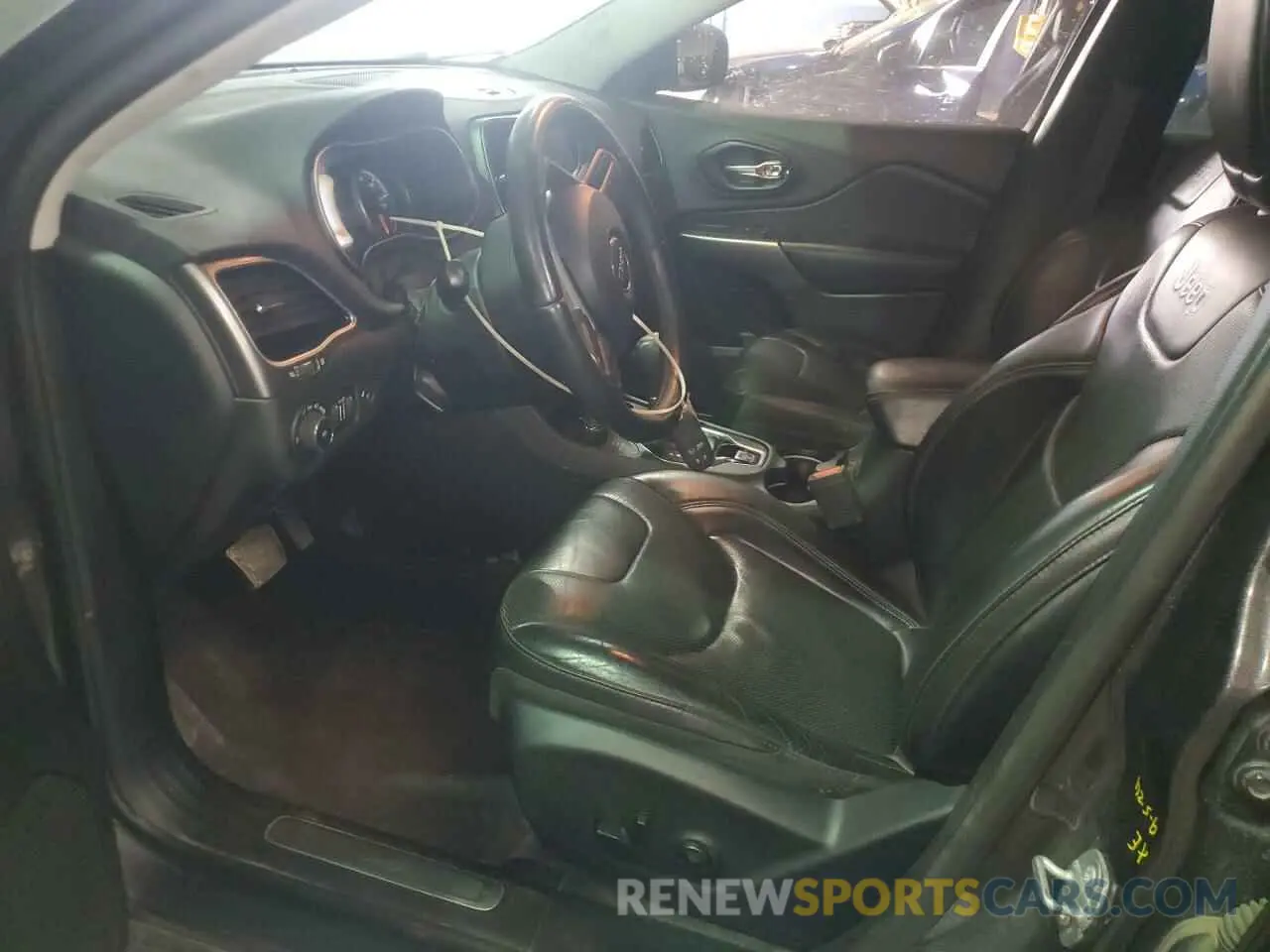 7 Photograph of a damaged car 1C4PJMDN8KD212200 JEEP GRAND CHER 2019