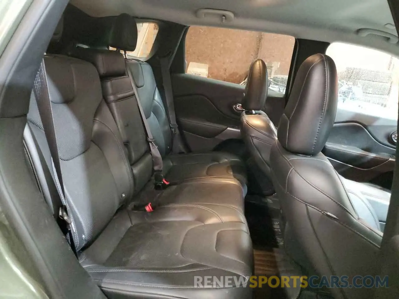 11 Photograph of a damaged car 1C4PJMDN9KD163671 JEEP GRAND CHER 2019