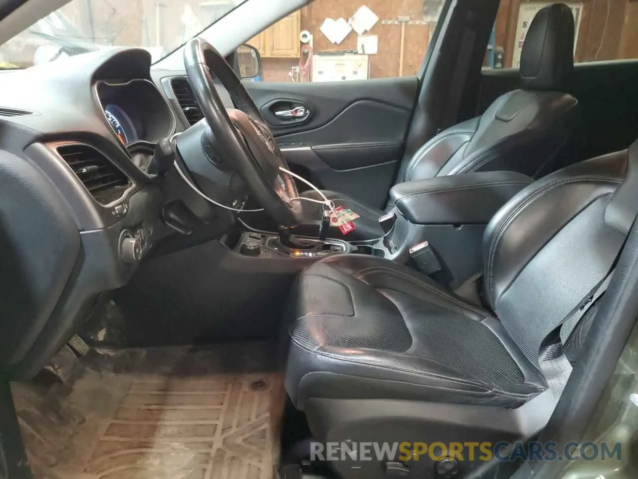 7 Photograph of a damaged car 1C4PJMDN9KD163671 JEEP GRAND CHER 2019