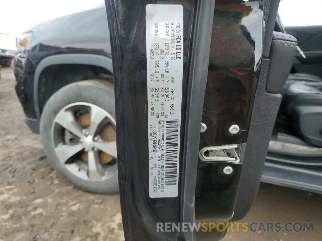13 Photograph of a damaged car 1C4PJMDN9KD210830 JEEP GRAND CHER 2019