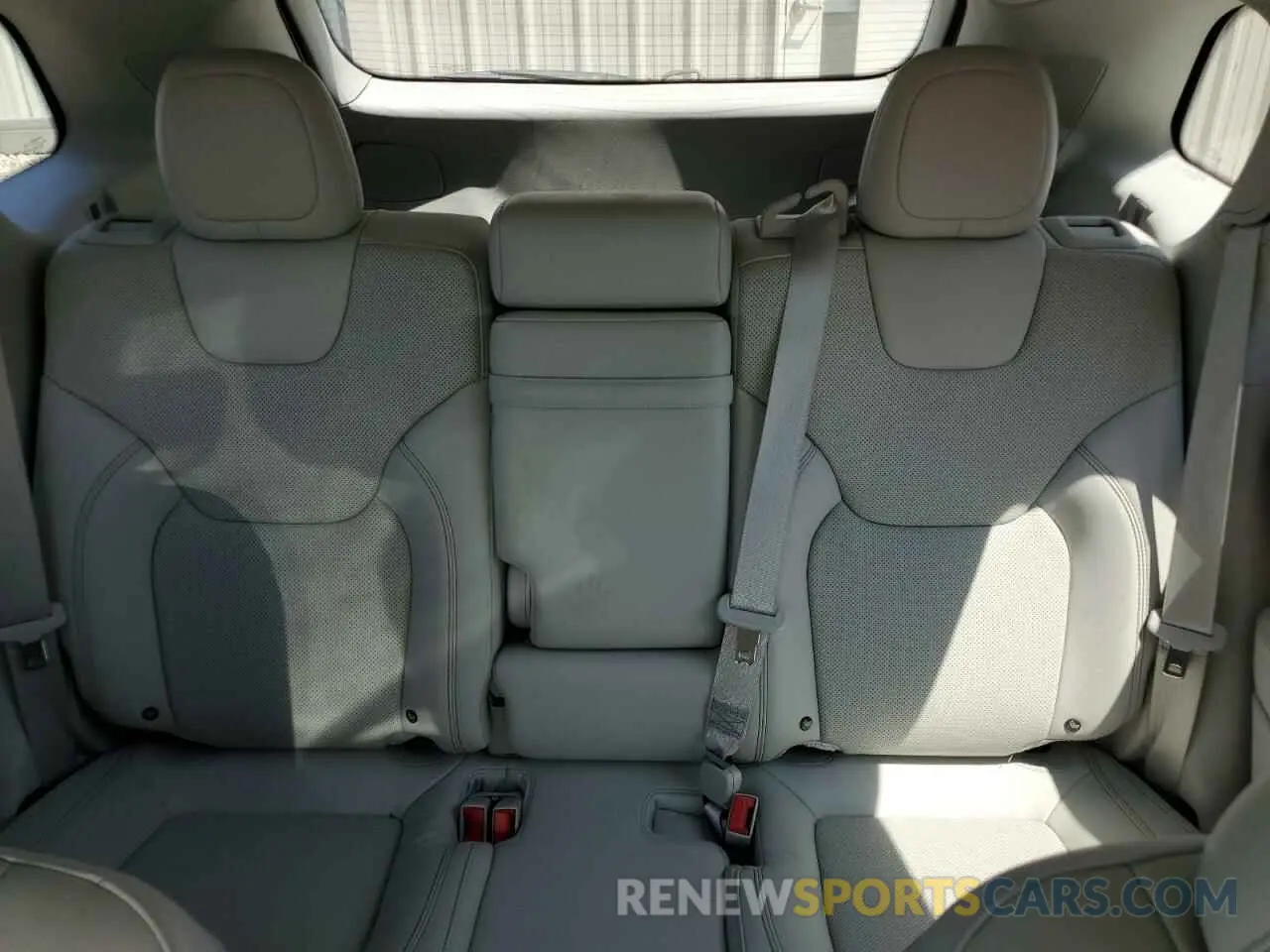 10 Photograph of a damaged car 1C4PJMDNXKD116701 JEEP GRAND CHER 2019
