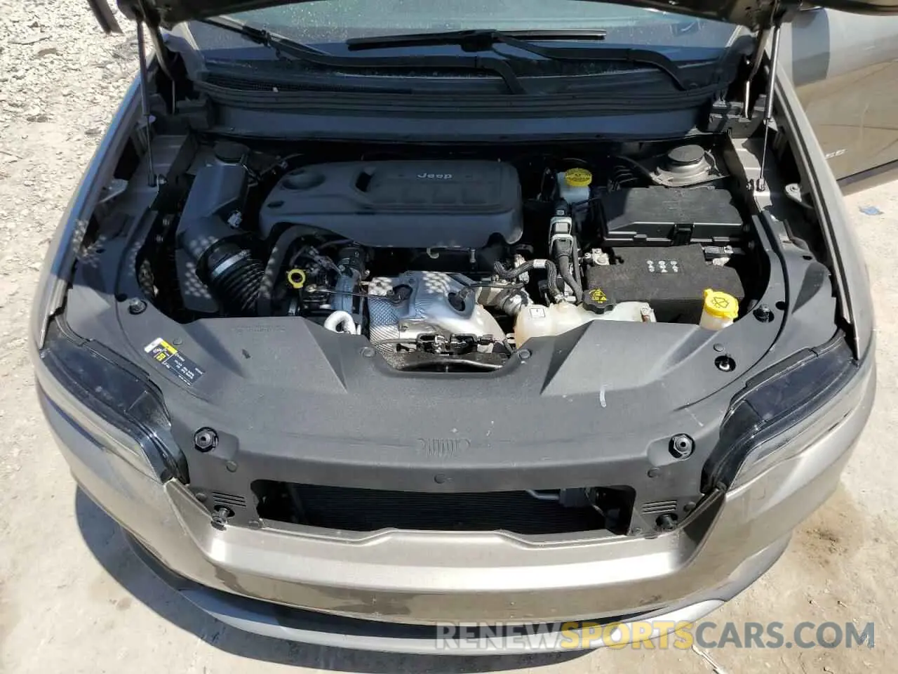 12 Photograph of a damaged car 1C4PJMDNXKD116701 JEEP GRAND CHER 2019