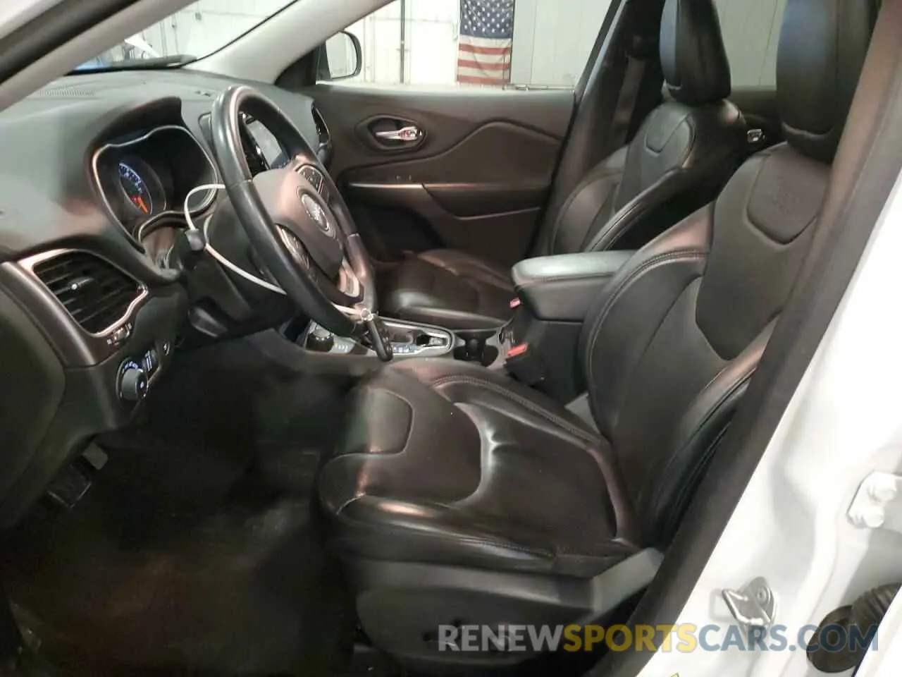 7 Photograph of a damaged car 1C4PJMDNXKD321127 JEEP GRAND CHER 2019