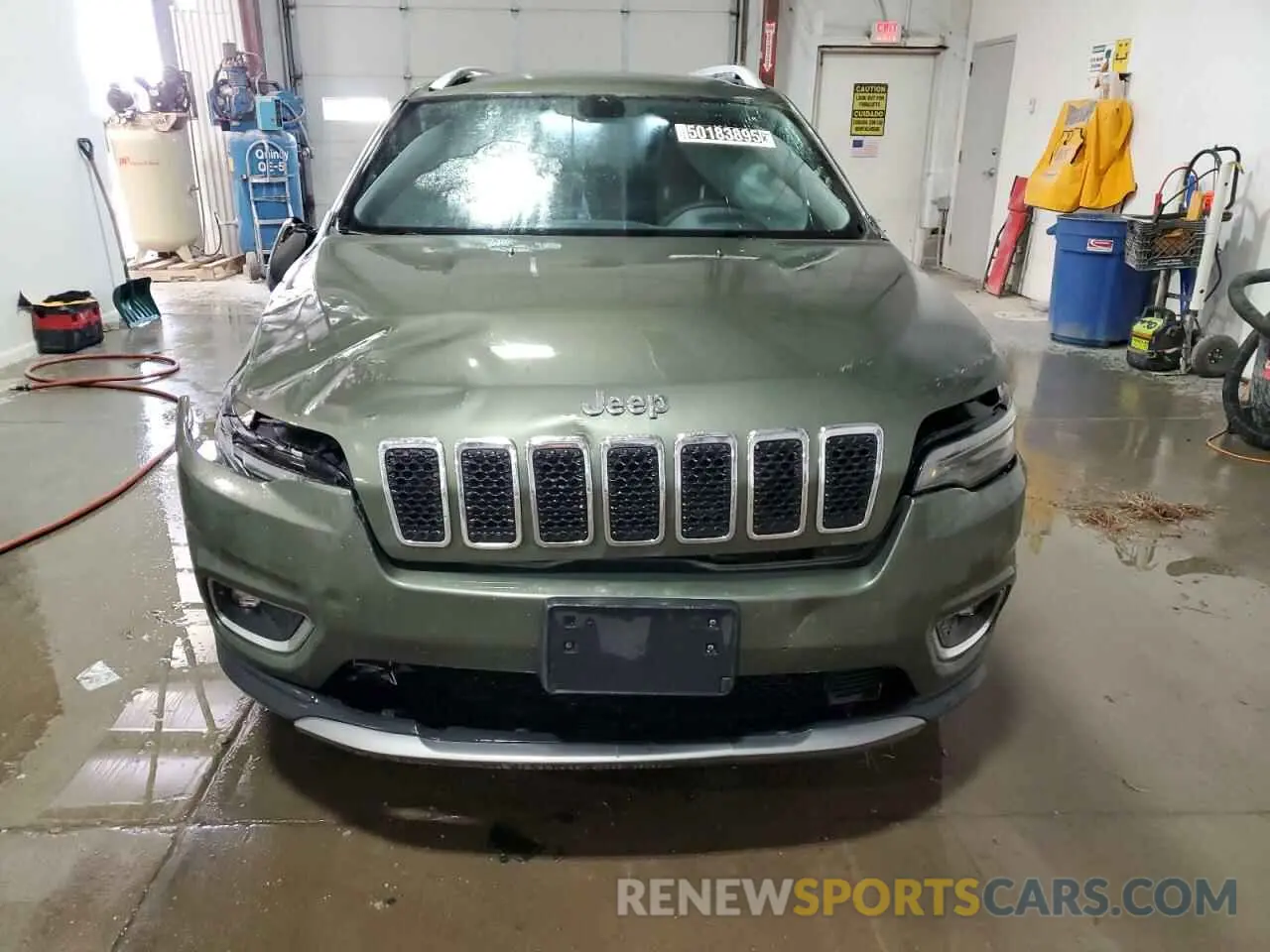 5 Photograph of a damaged car 1C4PJMDX0KD166329 JEEP GRAND CHER 2019