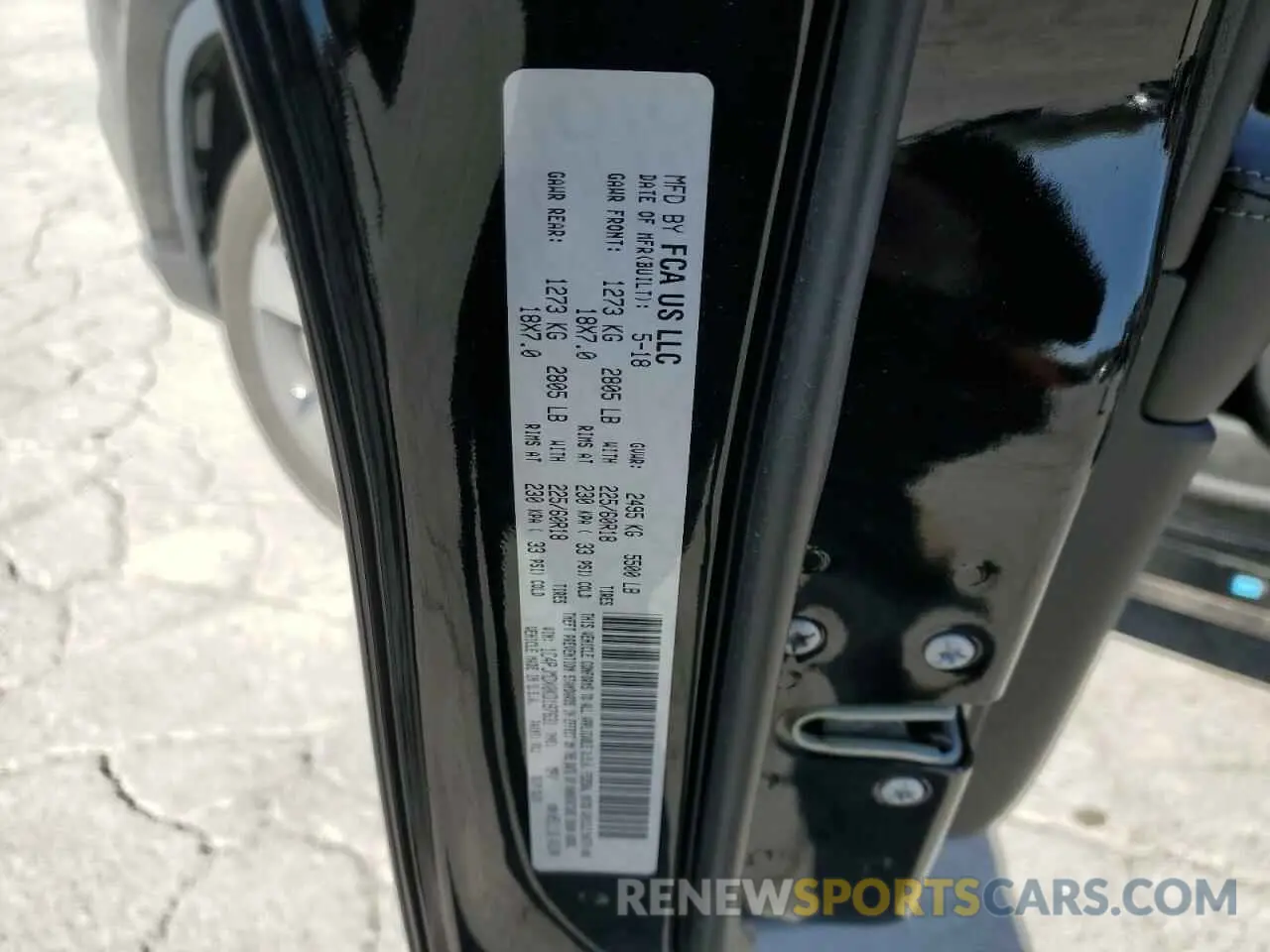 14 Photograph of a damaged car 1C4PJMDX0KD197631 JEEP GRAND CHER 2019