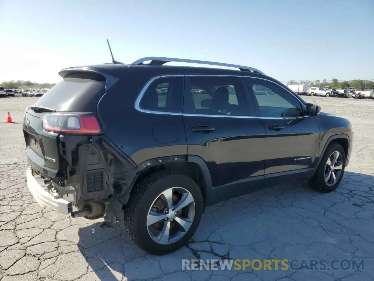 3 Photograph of a damaged car 1C4PJMDX0KD197631 JEEP GRAND CHER 2019