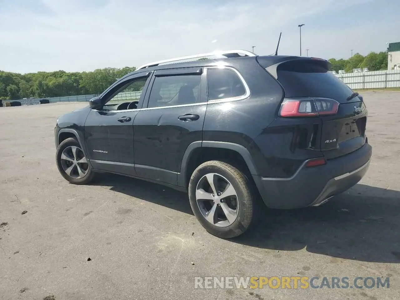 2 Photograph of a damaged car 1C4PJMDX0KD307268 JEEP GRAND CHER 2019