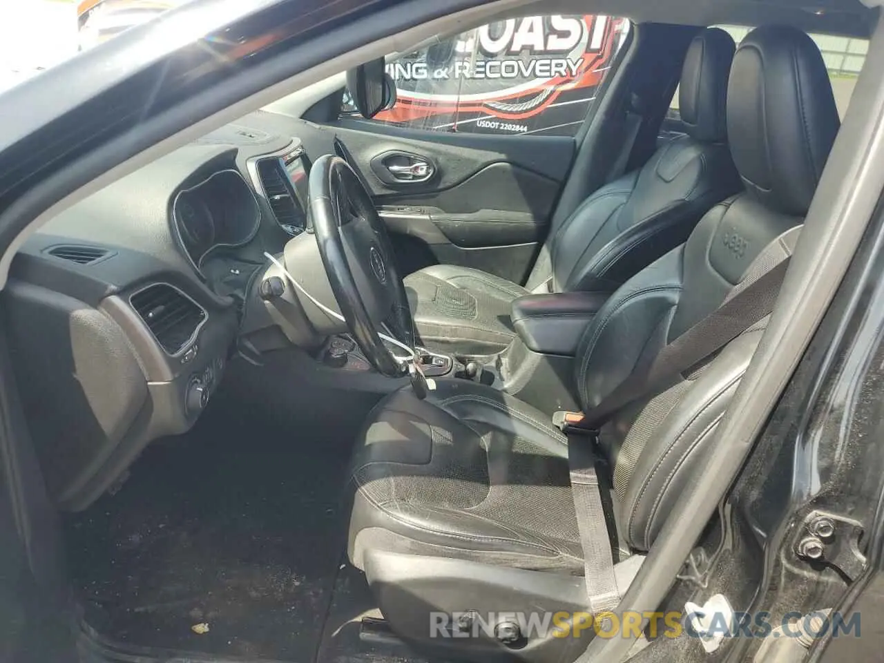 7 Photograph of a damaged car 1C4PJMDX0KD307268 JEEP GRAND CHER 2019