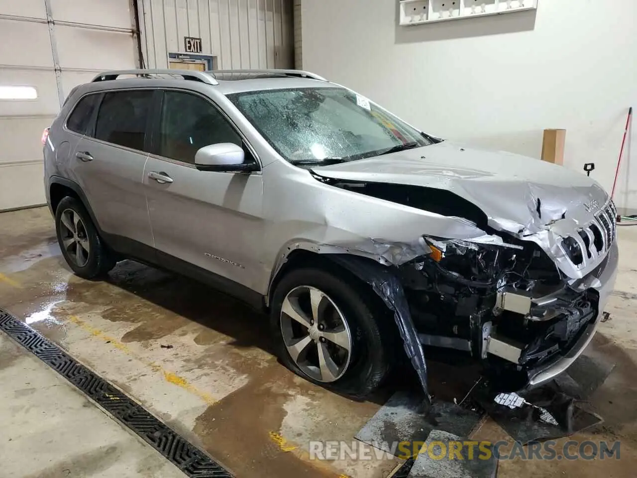 4 Photograph of a damaged car 1C4PJMDX1KD329862 JEEP GRAND CHER 2019