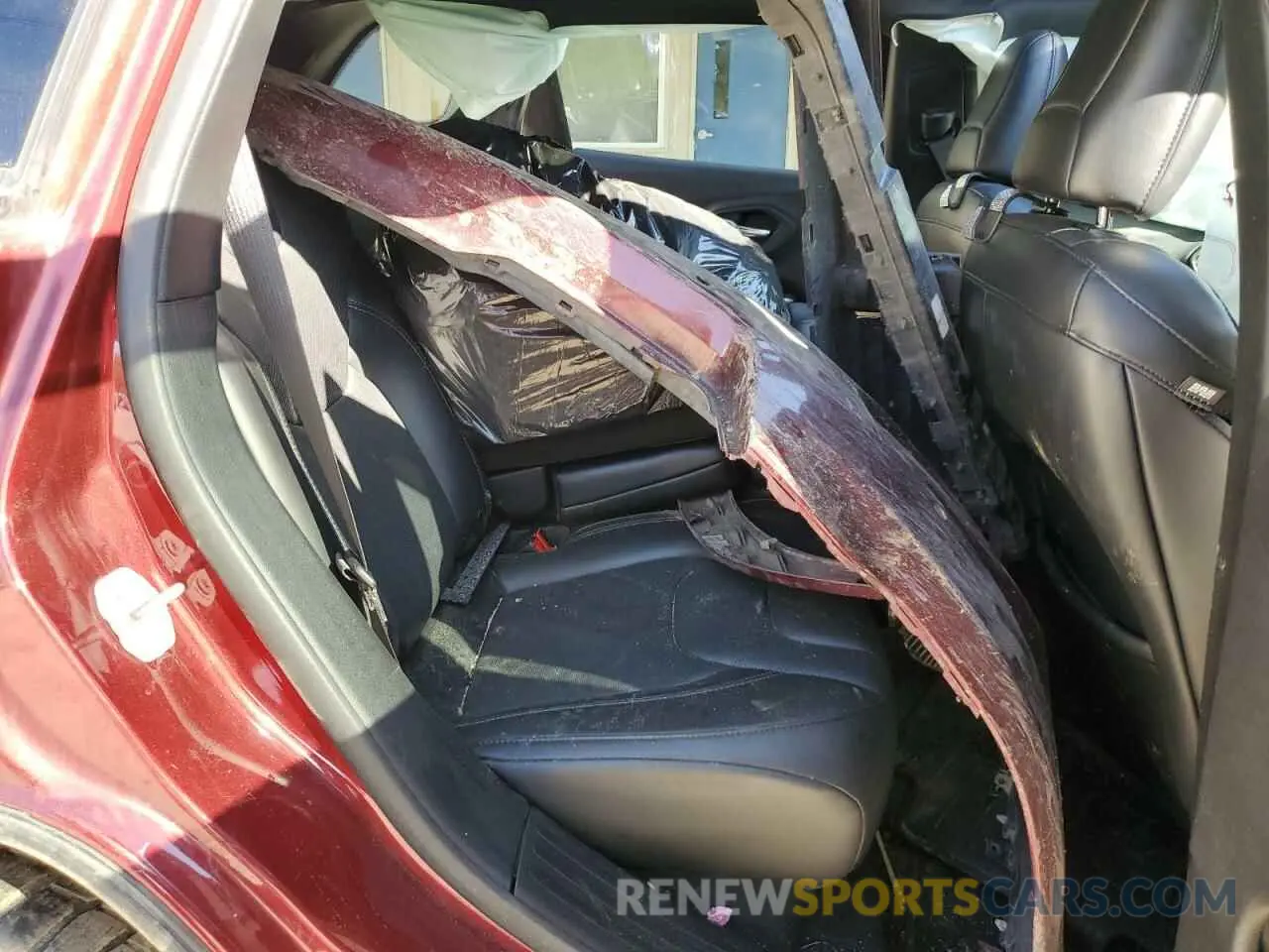 11 Photograph of a damaged car 1C4PJMDX1KD489076 JEEP GRAND CHER 2019