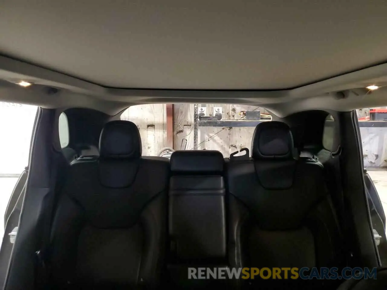 10 Photograph of a damaged car 1C4PJMDX2KD137463 JEEP GRAND CHER 2019