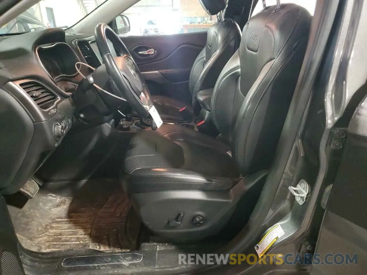 7 Photograph of a damaged car 1C4PJMDX2KD137463 JEEP GRAND CHER 2019