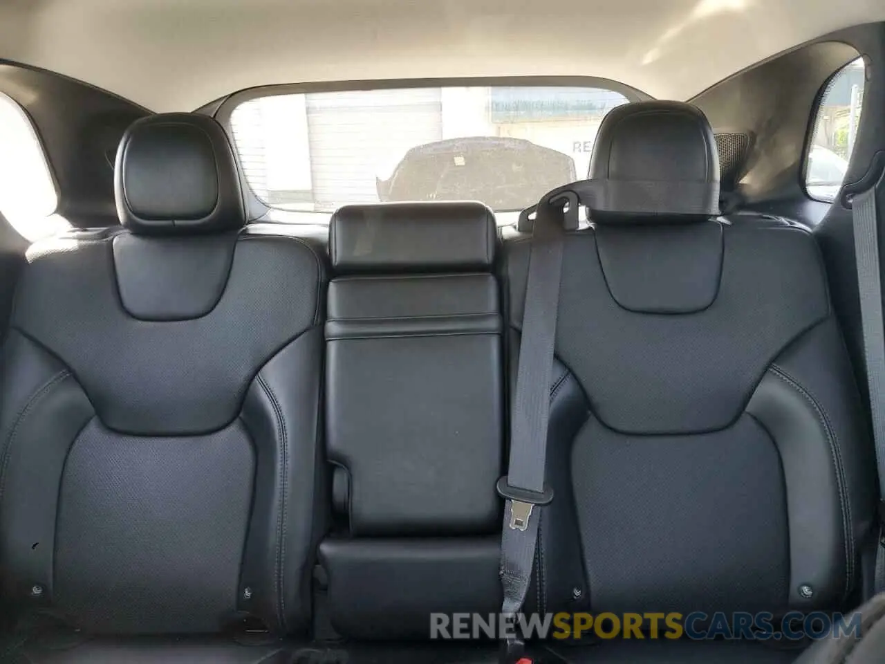 10 Photograph of a damaged car 1C4PJMDX2KD140556 JEEP GRAND CHER 2019