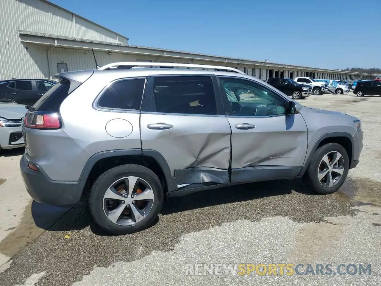 3 Photograph of a damaged car 1C4PJMDX2KD334472 JEEP GRAND CHER 2019