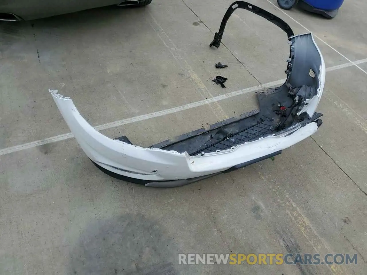 13 Photograph of a damaged car 1C4PJMDX2KD409798 JEEP GRAND CHER 2019