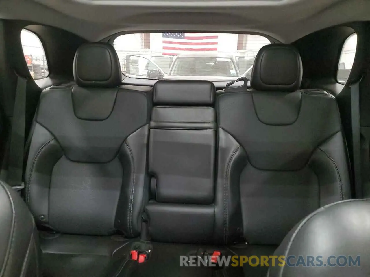 10 Photograph of a damaged car 1C4PJMDX3KD256705 JEEP GRAND CHER 2019