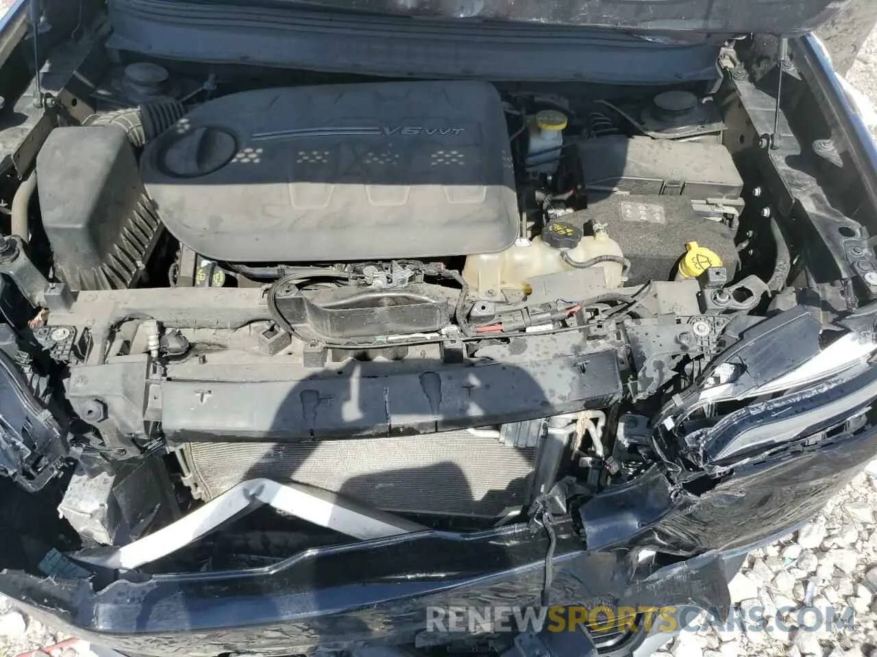 12 Photograph of a damaged car 1C4PJMDX3KD303795 JEEP GRAND CHER 2019