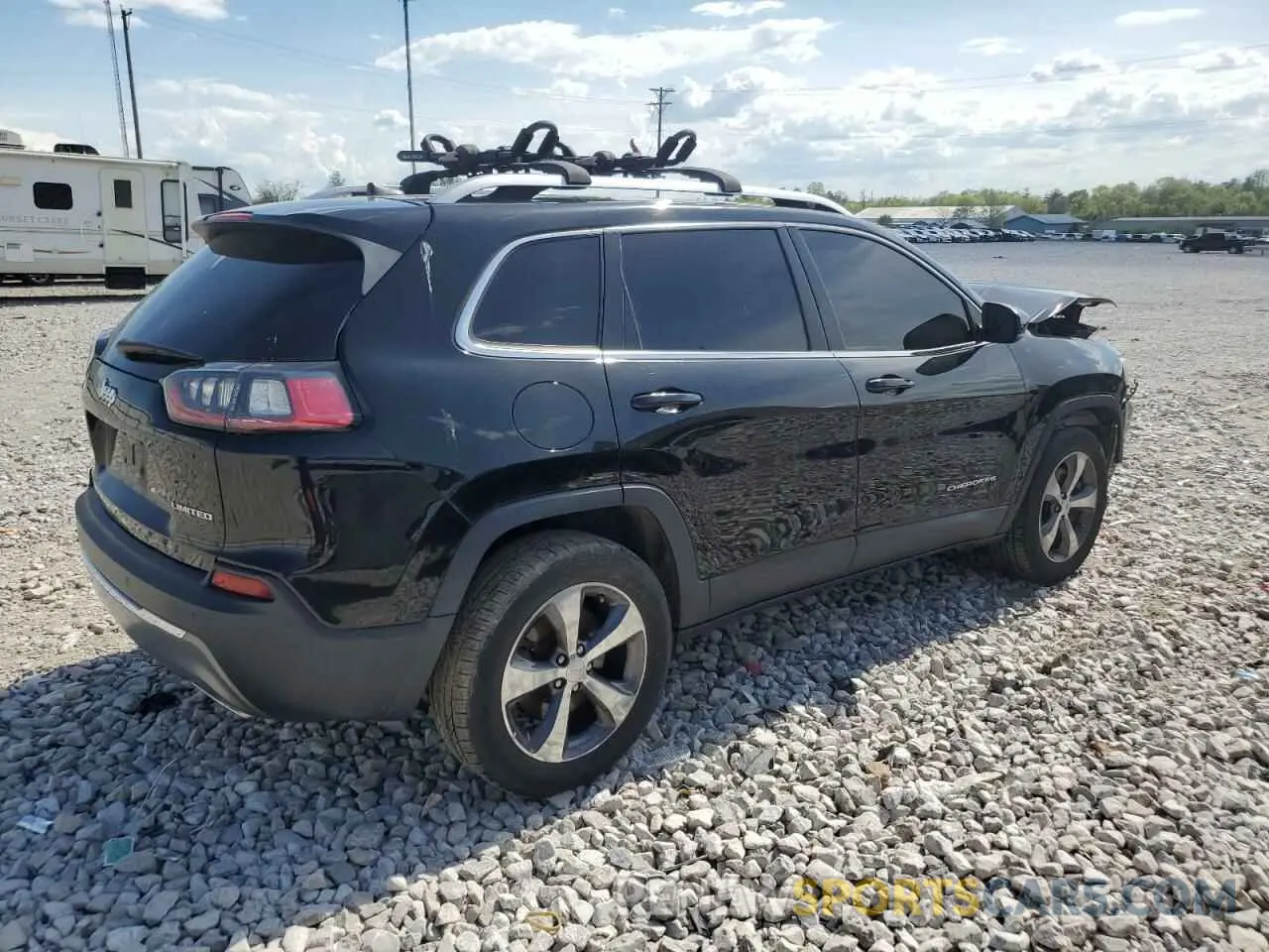 3 Photograph of a damaged car 1C4PJMDX3KD303795 JEEP GRAND CHER 2019