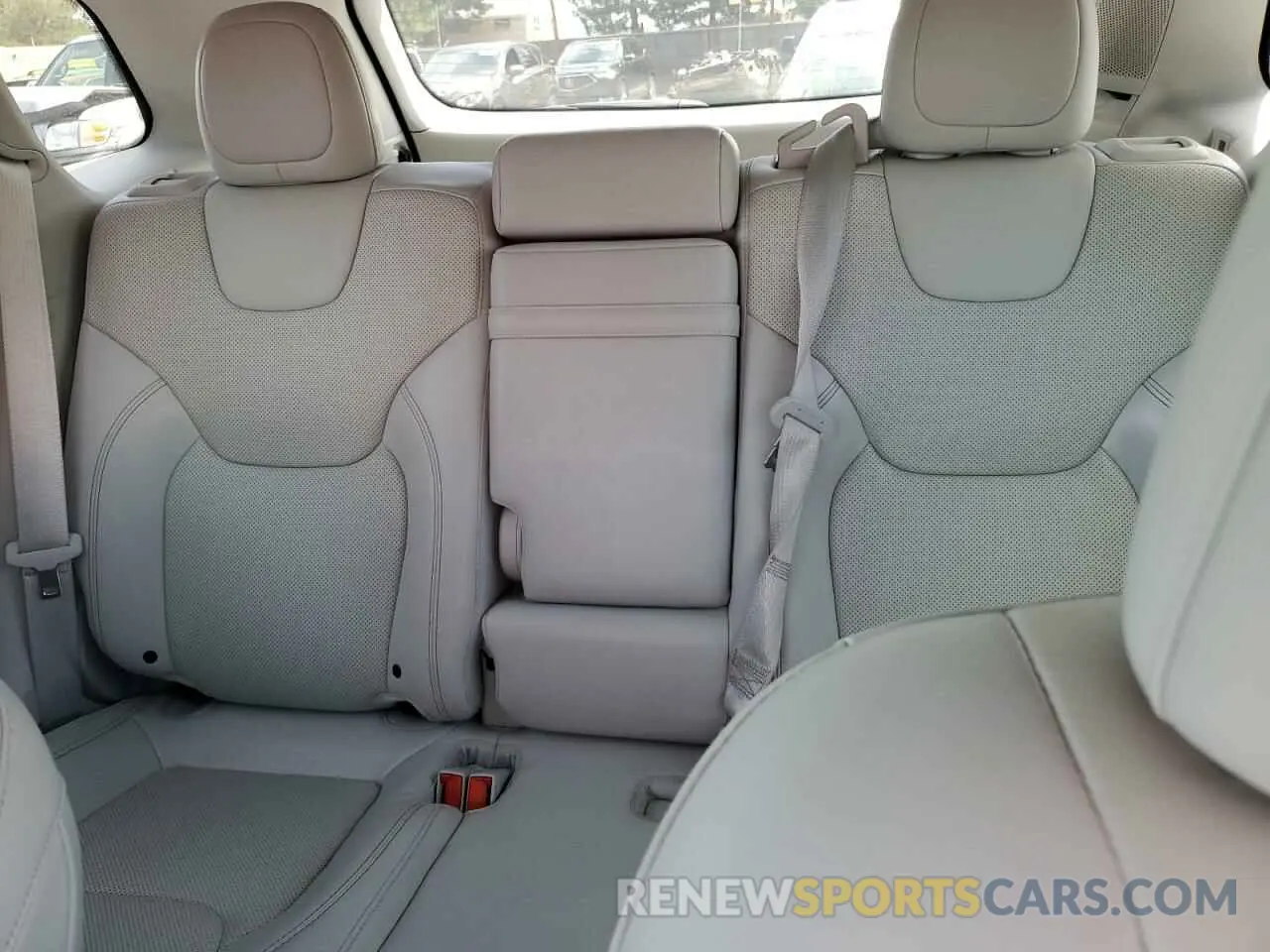 10 Photograph of a damaged car 1C4PJMDX3KD305174 JEEP GRAND CHER 2019