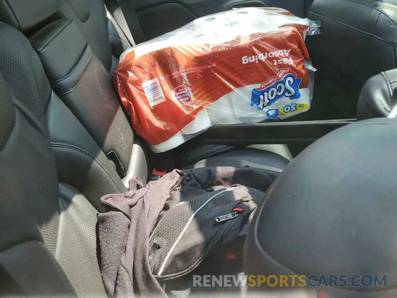 11 Photograph of a damaged car 1C4PJMDX3KD321486 JEEP GRAND CHER 2019