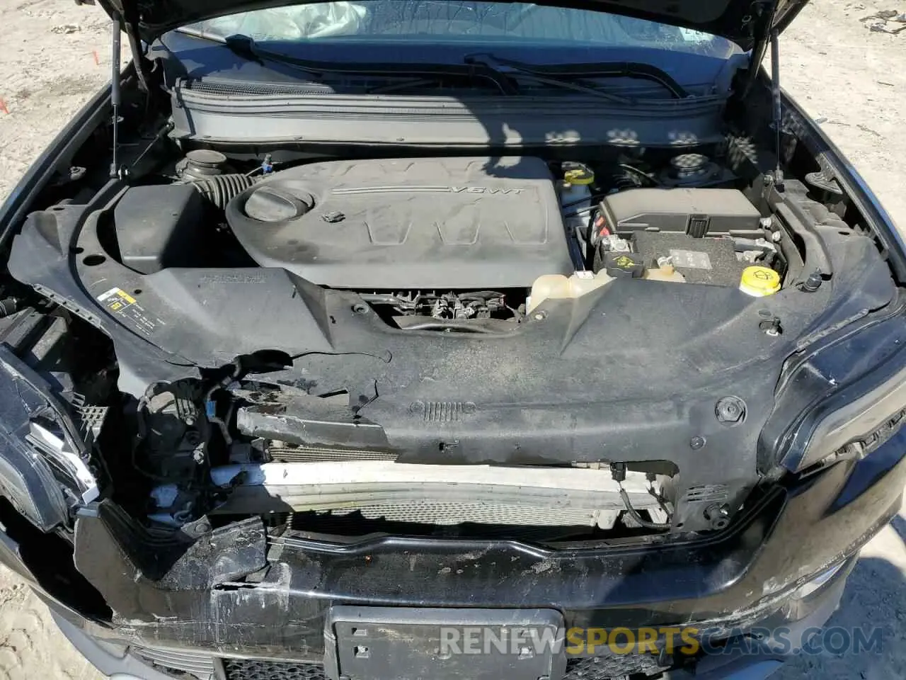 14 Photograph of a damaged car 1C4PJMDX3KD395247 JEEP GRAND CHER 2019