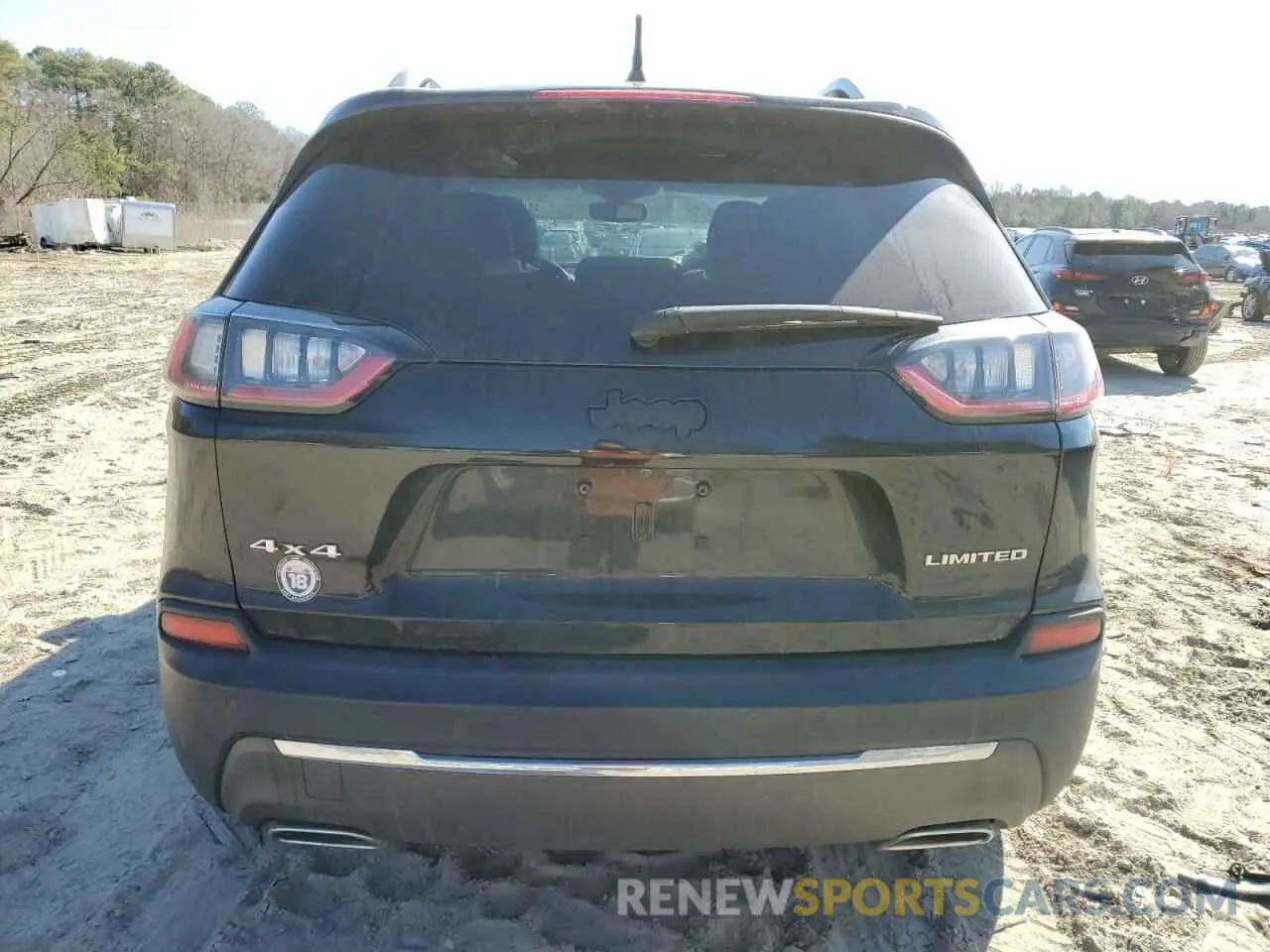 6 Photograph of a damaged car 1C4PJMDX3KD395247 JEEP GRAND CHER 2019