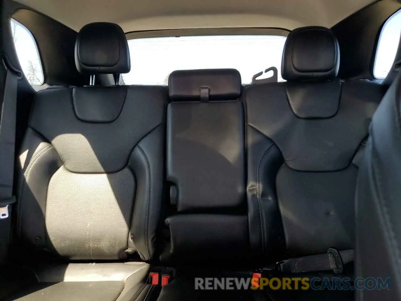 10 Photograph of a damaged car 1C4PJMDX3KD418638 JEEP GRAND CHER 2019
