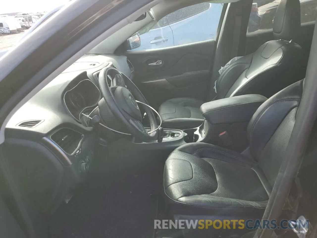 7 Photograph of a damaged car 1C4PJMDX3KD430532 JEEP GRAND CHER 2019
