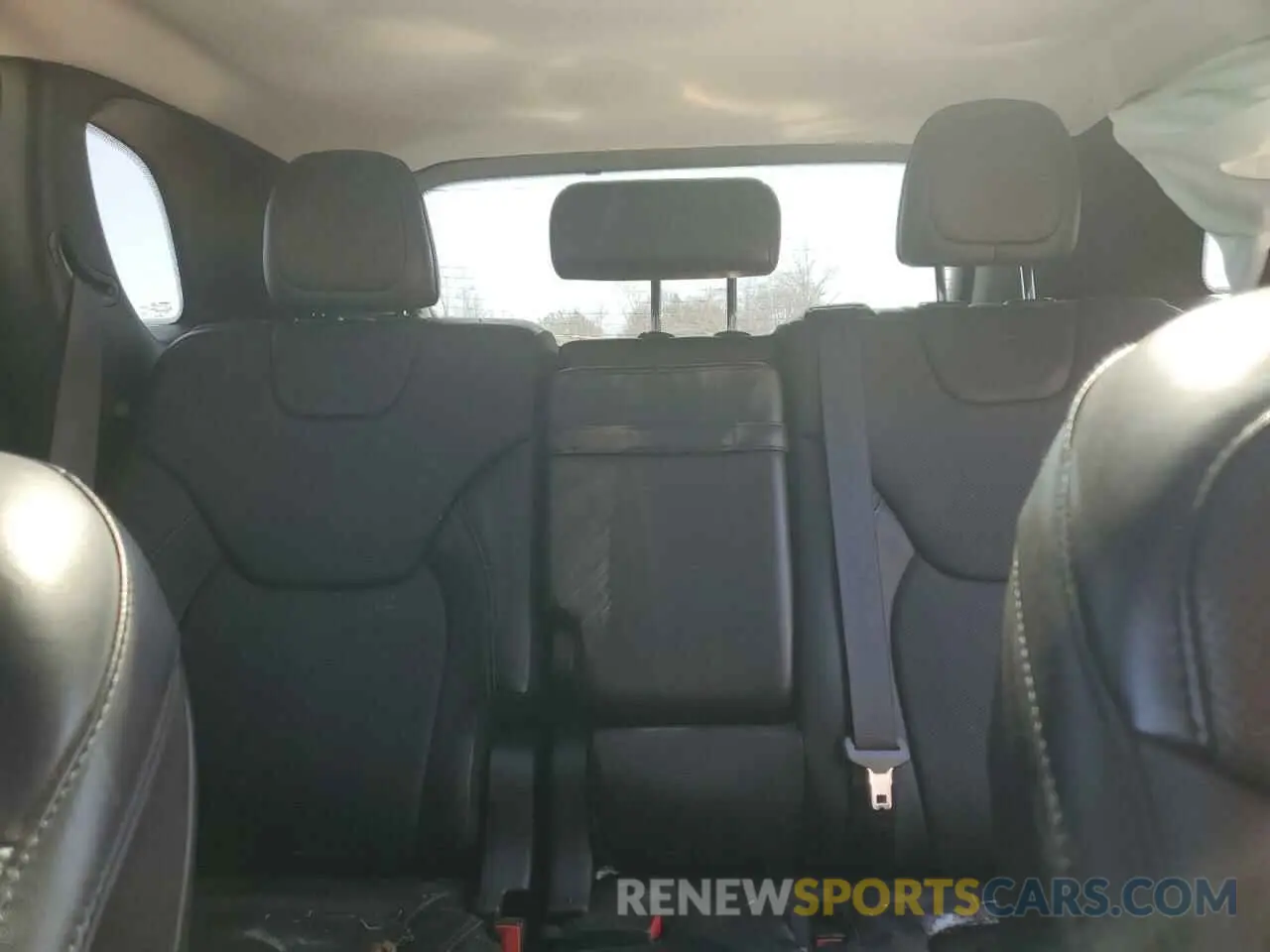 10 Photograph of a damaged car 1C4PJMDX4KD103928 JEEP GRAND CHER 2019