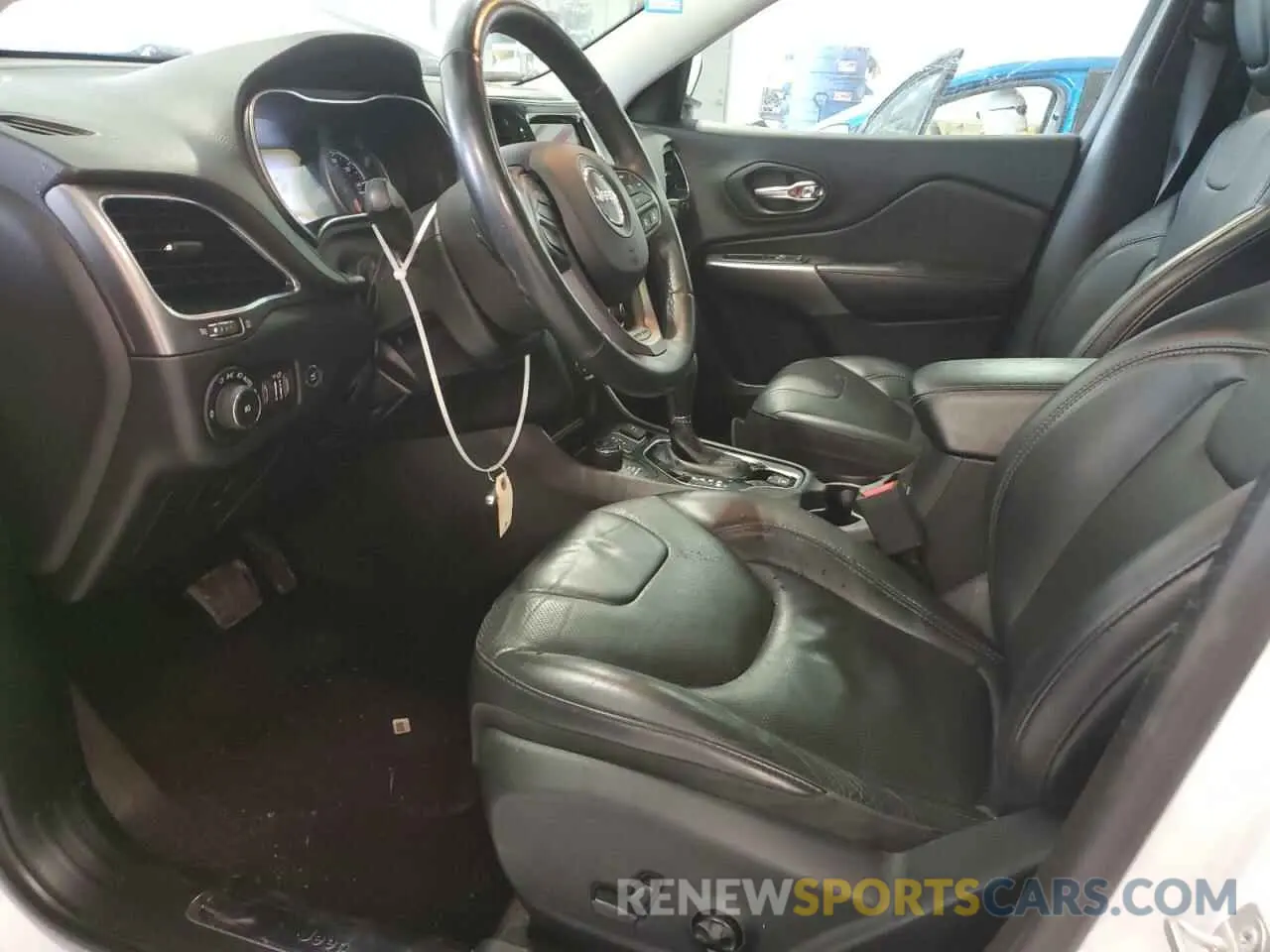 7 Photograph of a damaged car 1C4PJMDX4KD119143 JEEP GRAND CHER 2019
