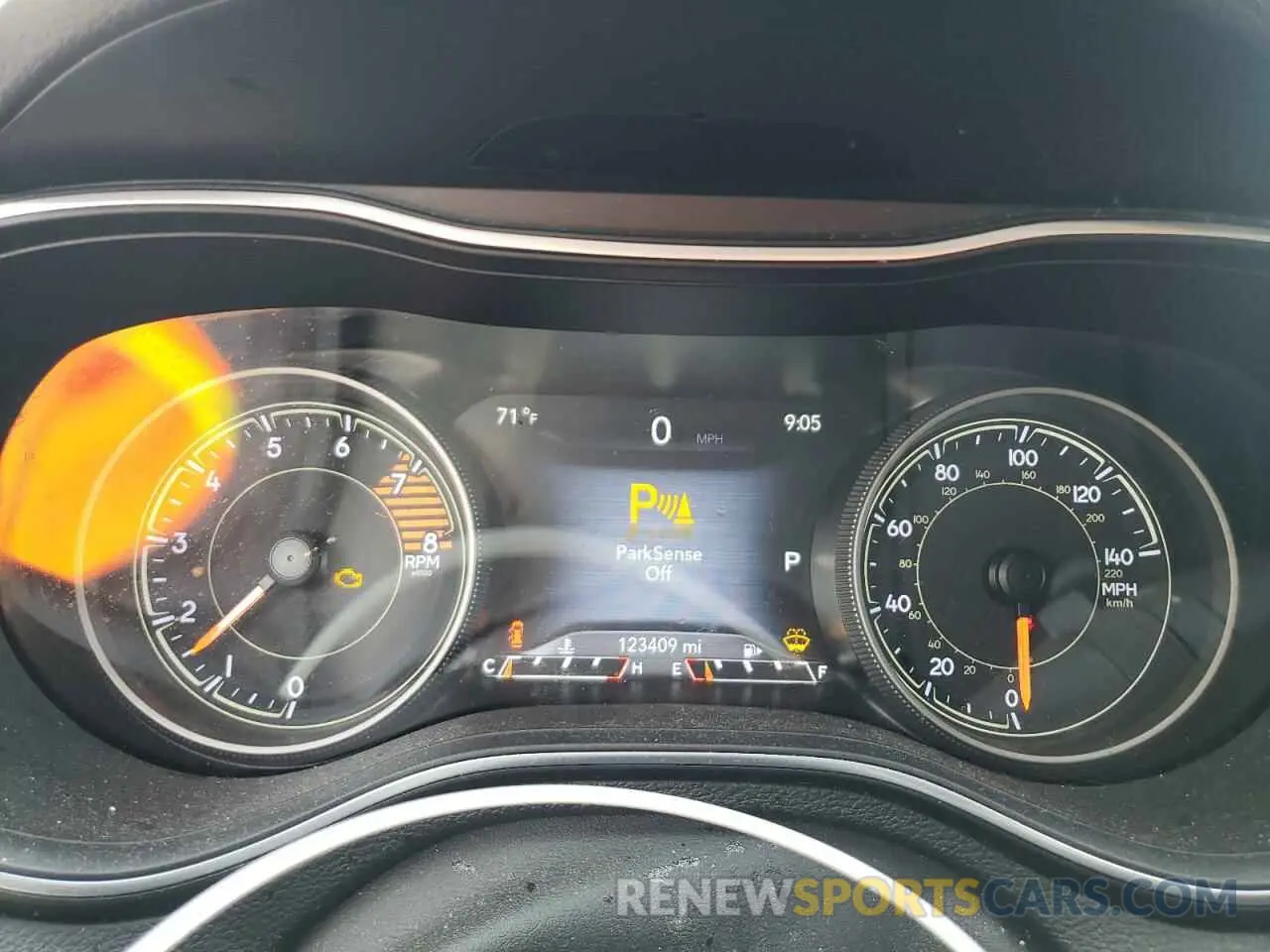 9 Photograph of a damaged car 1C4PJMDX4KD373936 JEEP GRAND CHER 2019