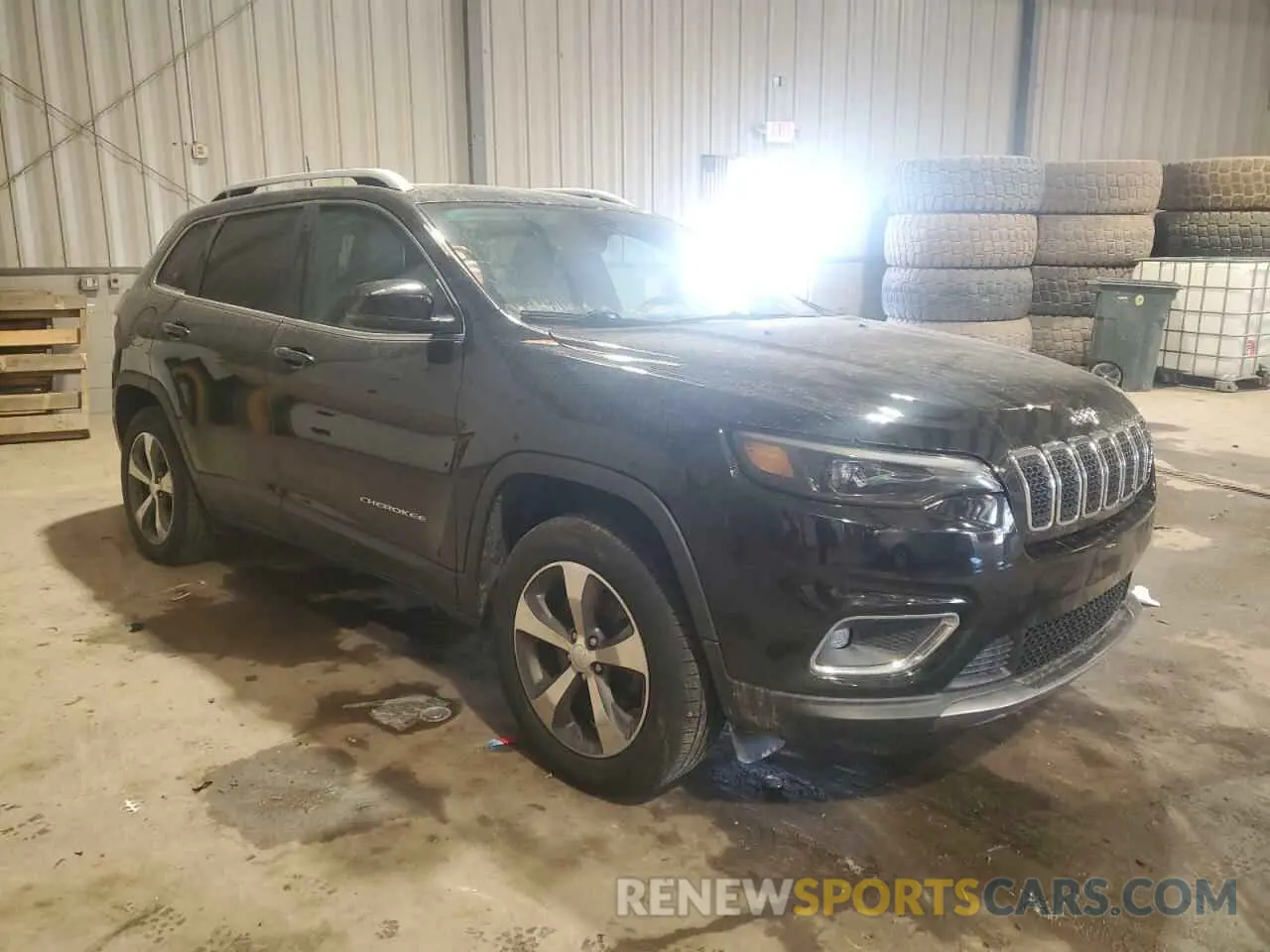 4 Photograph of a damaged car 1C4PJMDX4KD472952 JEEP GRAND CHER 2019