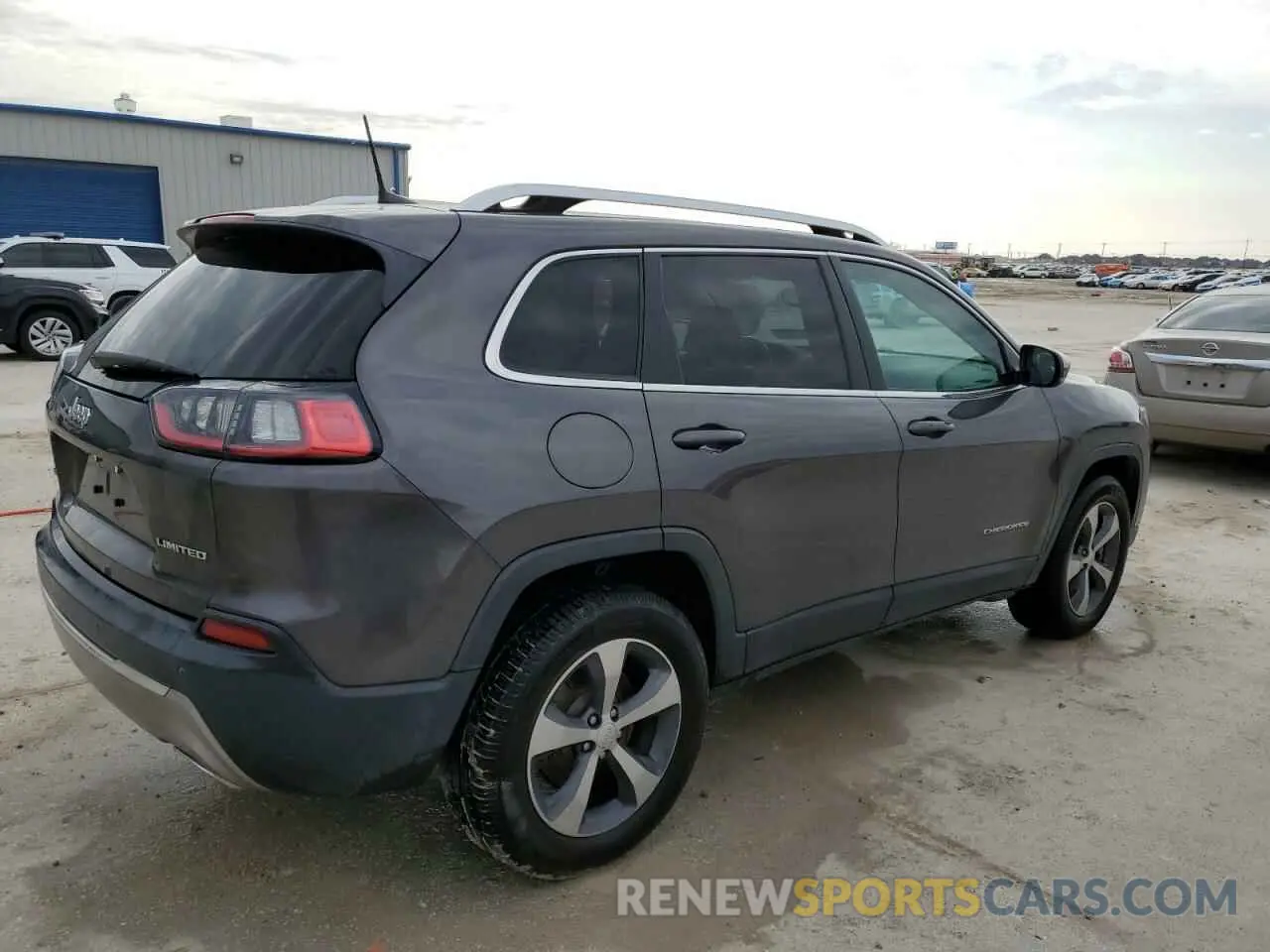 3 Photograph of a damaged car 1C4PJMDX5KD134895 JEEP GRAND CHER 2019