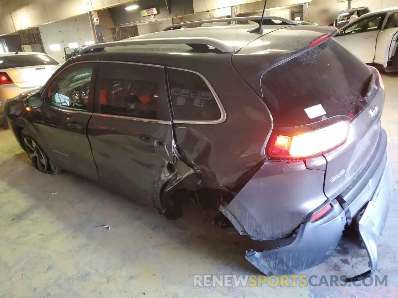 2 Photograph of a damaged car 1C4PJMDX5KD137246 JEEP GRAND CHER 2019