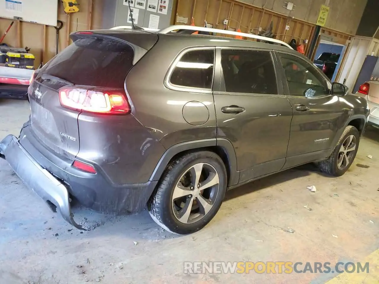 3 Photograph of a damaged car 1C4PJMDX5KD137246 JEEP GRAND CHER 2019