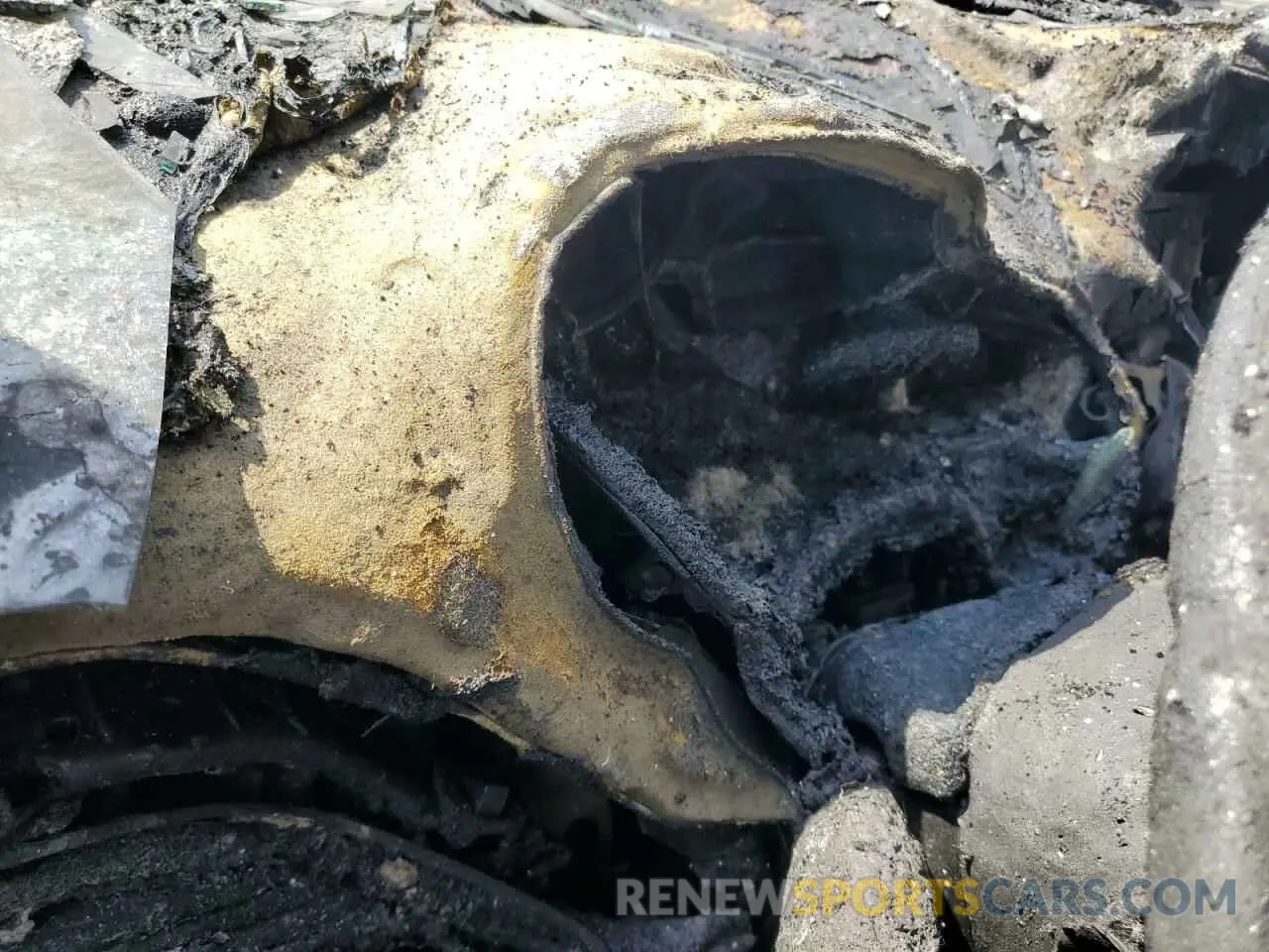 9 Photograph of a damaged car 1C4PJMDX5KD445047 JEEP GRAND CHER 2019